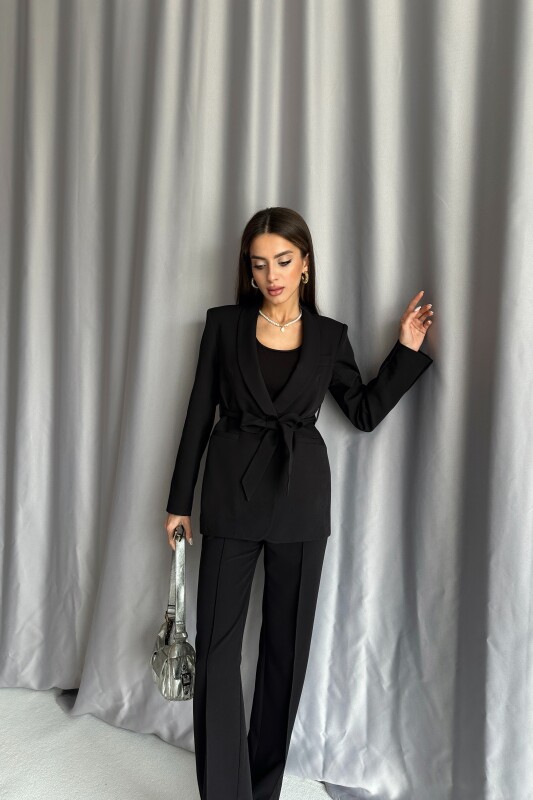 Astarlı Kuşaklı Tek Düğme Blazer Takım - Siyah - 4