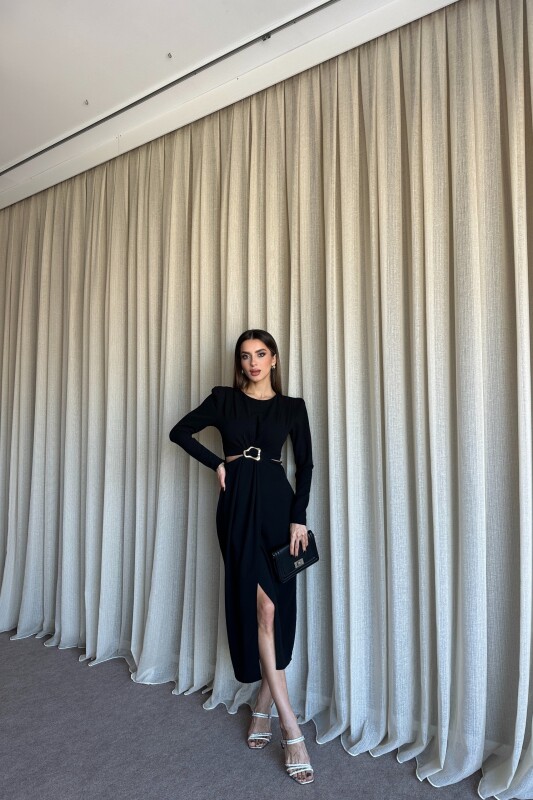 Beli Kesik Toka Detaylı Vatkalı Yırtmaçlı Elbise - Siyah - 2