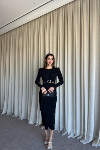 Beli Kesik Toka Detaylı Vatkalı Yırtmaçlı Elbise - Siyah - 3