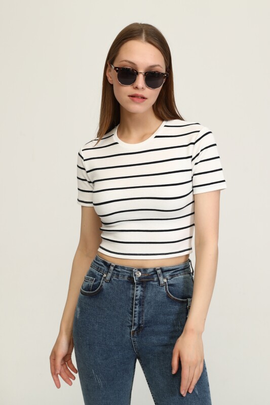 Bisiklet Yaka Basic Crop T-shirt - Ekru - 3