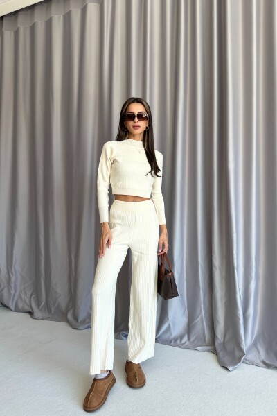 Bisiklet Yaka Crop Bol Paça Triko İkili Takım - Bej - MAT Collection