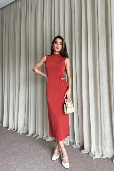 Boğazlı Yanı Büzgülü Toka Detaylı Elbise - Kiremit 