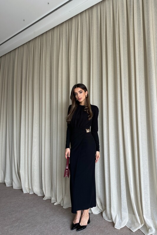 Büzgülü Toka Detaylı Kruvaze Kapamalı Uzun Elbise - Siyah - 1