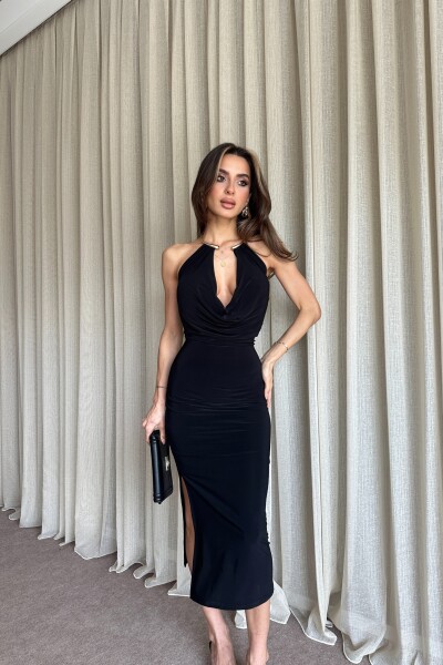 Degaje Yaka Aksesuar Detaylı Yırtmaçlı Uzun Elbise - Siyah - 3