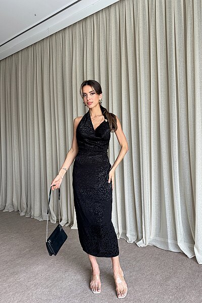 Degaje Yaka Sırt Dekolteli Jakarlı Elbise - Siyah - MAT Collection