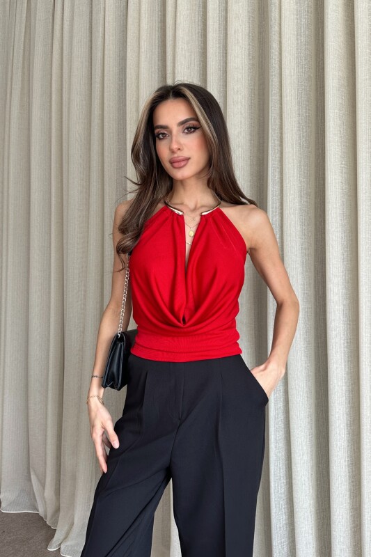 Degaje Yaka Toka Detaylı Bluz - Kırmızı - 2