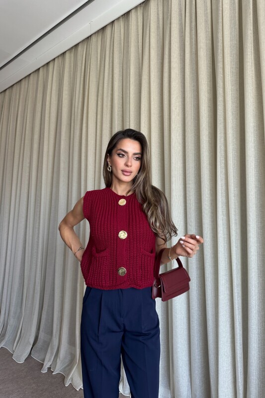 Gold Düğme Detaylı Cepli Triko Yelek - Bordo - 3