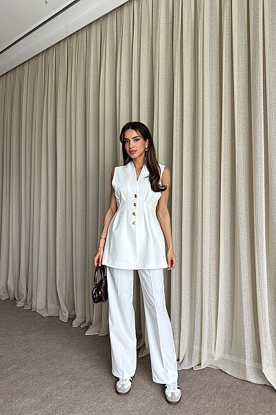 Gold Düğme Detaylı Uzun Yelek Pantolon Takım - Beyaz - MAT Collection