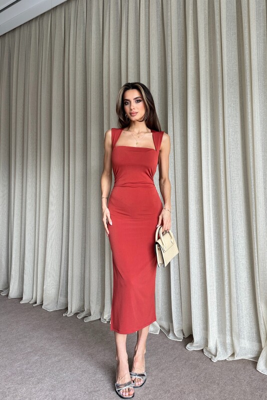 Kare Yaka Yanı Büzgülü Yırtmaçlı Elbise - Kiremit - 2