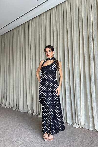 Puantiyeli Tek Omuz Fular Detaylı Elbise - Siyah - MAT Collection