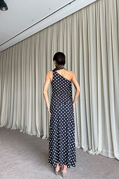 Puantiyeli Tek Omuz Fular Detaylı Elbise - Siyah - 4