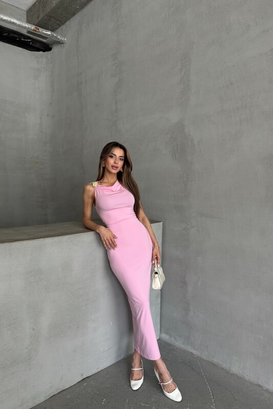 Toka Detaylı Yandan Büzgülü Uzun Elbise - Pembe - 2