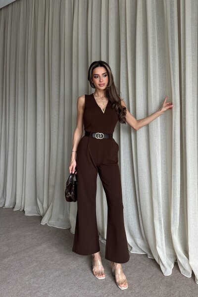 V yaka Önü Aksesuar Detaylı Kemerli Tulum - Kahve - 2