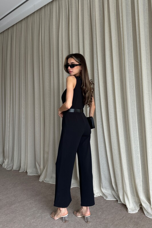 V yaka Önü Aksesuar Detaylı Kemerli Tulum - Siyah - 4