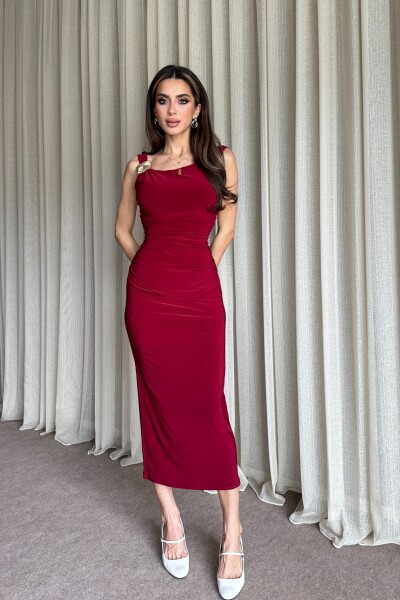 Yanları Büzgülü Omuz Toka Detaylı Uzun Elbise - Bordo - MAT Collection